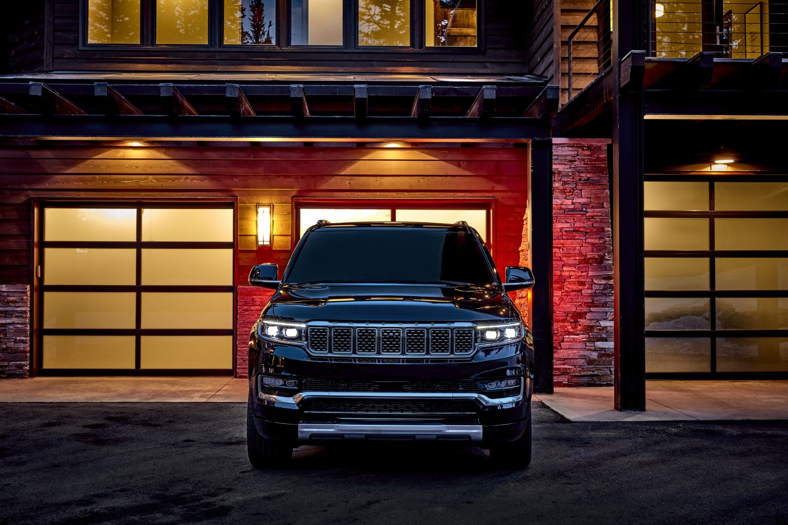 Jeep Wagoneer photo 5