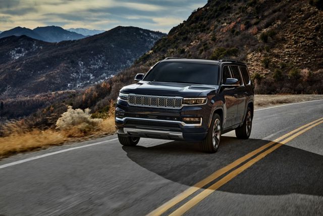 Jeep Wagoneer photo 6