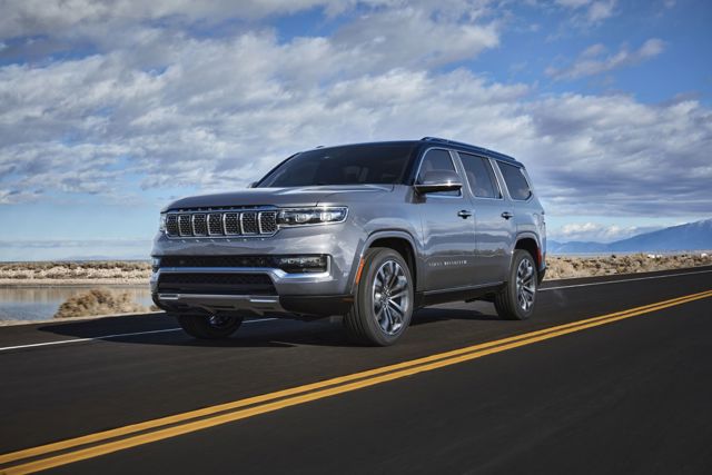 Jeep Wagoneer photo 37