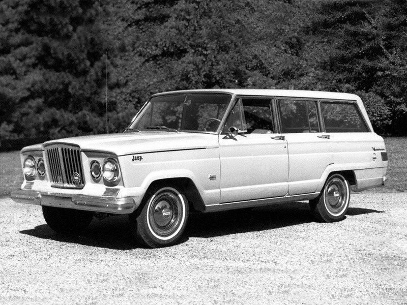 Jeep Wagoneer photo 6