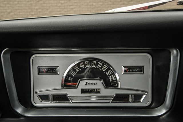 Jeep Wagoneer Foto 28