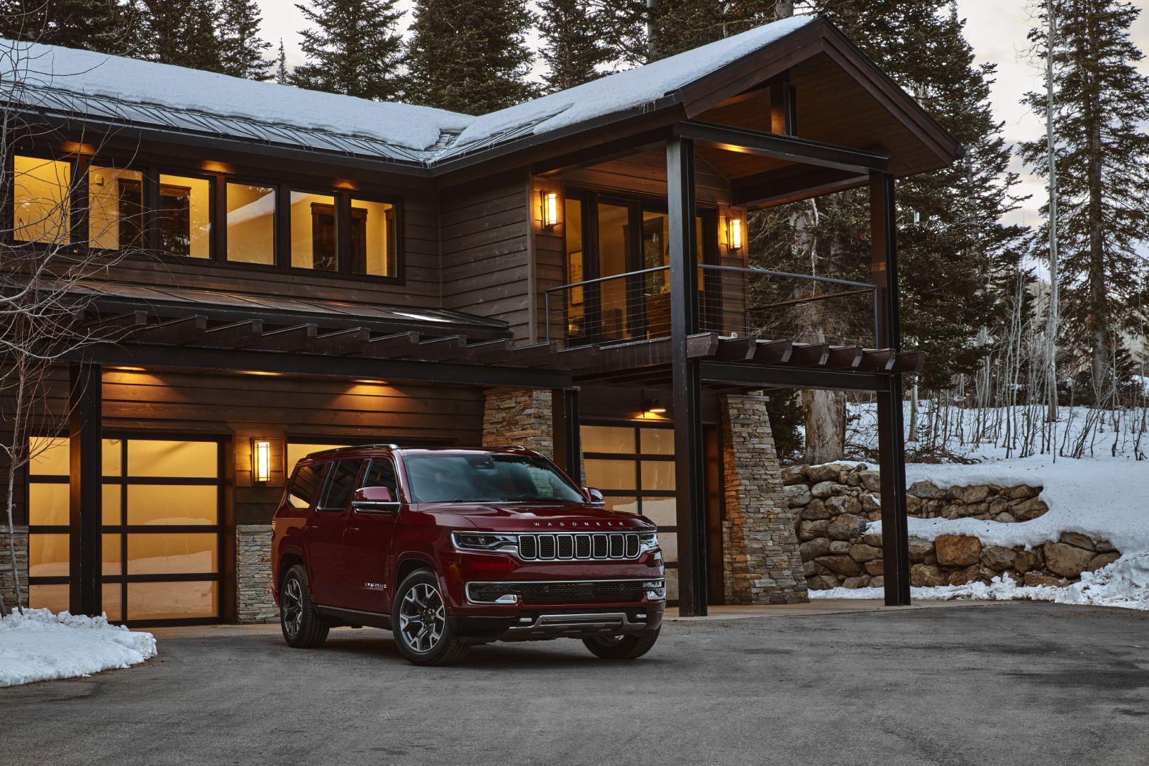 Jeep Wagoneer photo 2