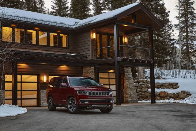 Jeep Wagoneer photo 2