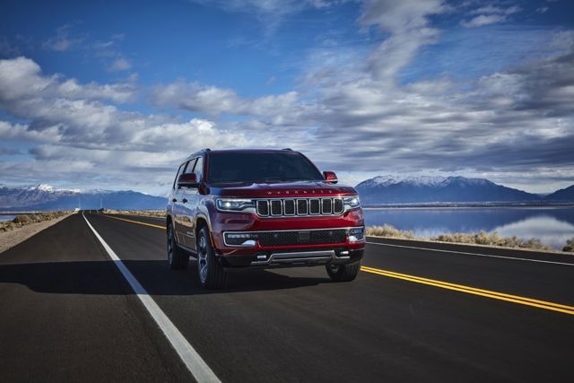 Jeep Wagoneer photo 29
