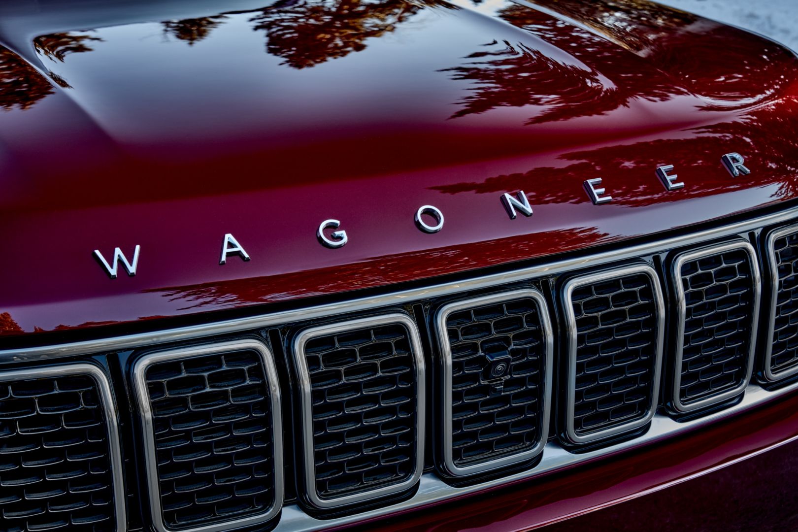 Jeep Wagoneer photo 36