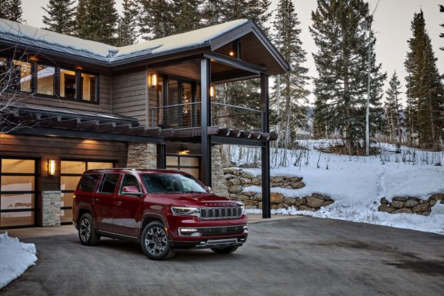 Jeep Wagoneer photo 4