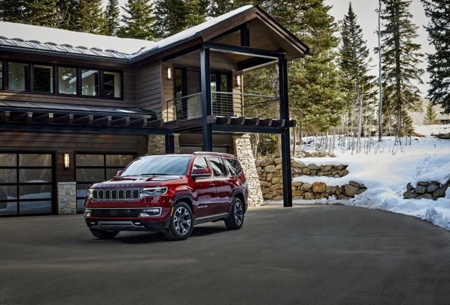 Jeep Wagoneer photo 7