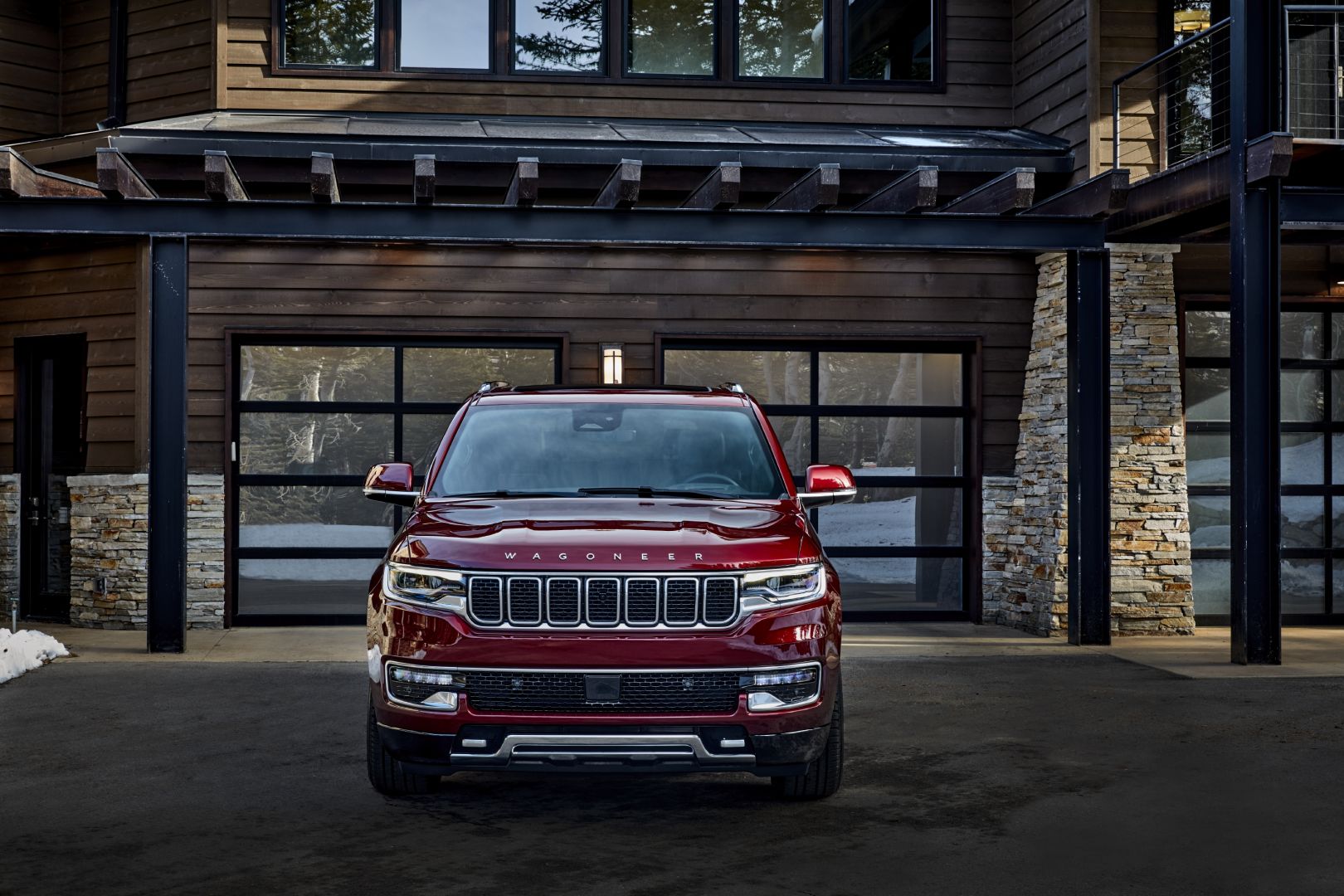 Jeep Wagoneer photo 9