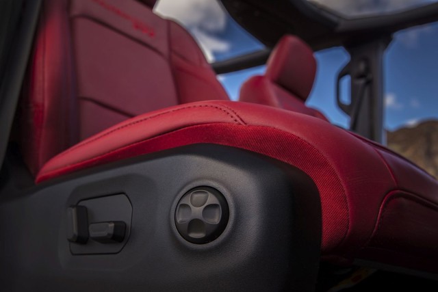 Jeep Wrangler Rubicon photo 15