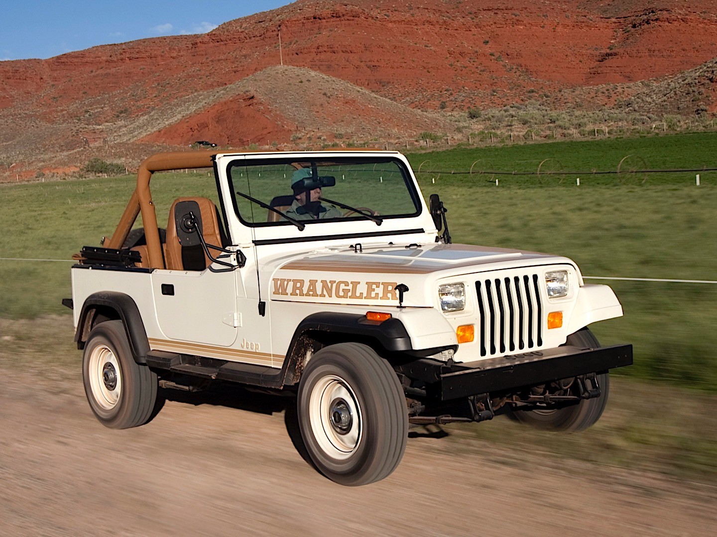 Jeep Wrangler photo 8