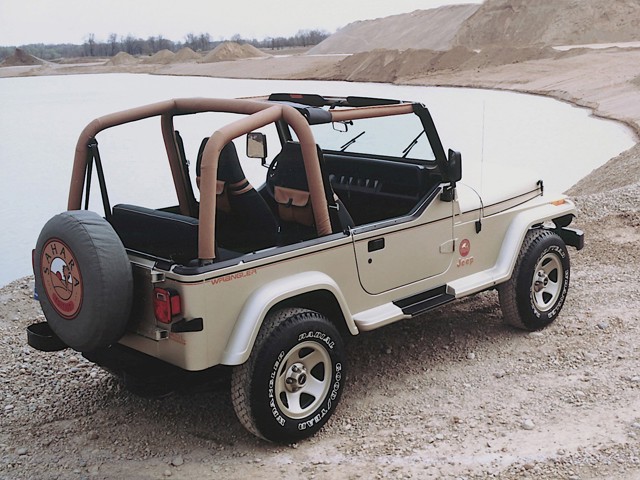 Jeep Wrangler photo 14