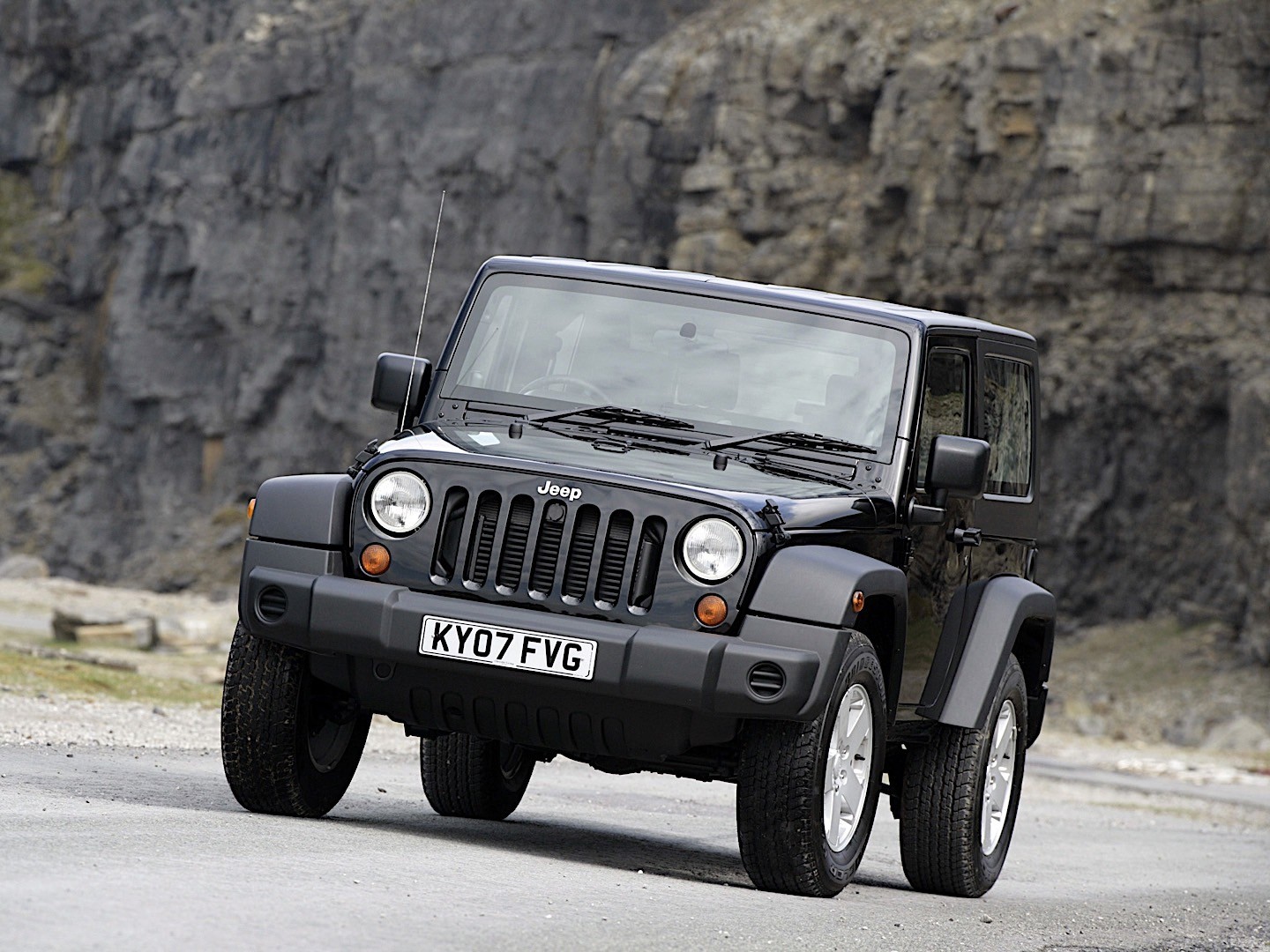 Jeep Wrangler photo 19