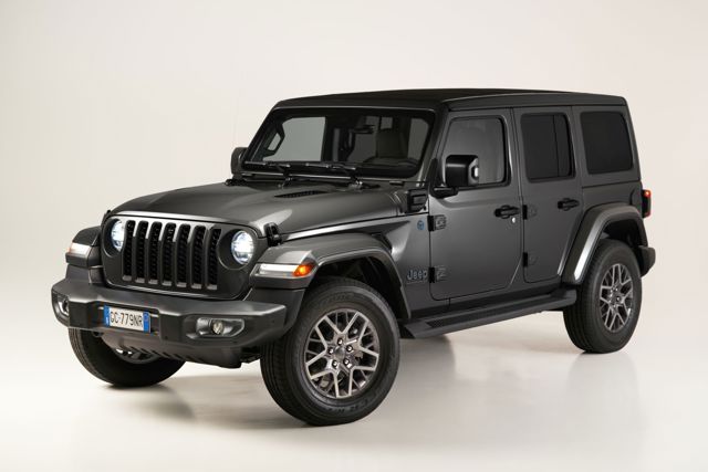Jeep Wrangler photo 1