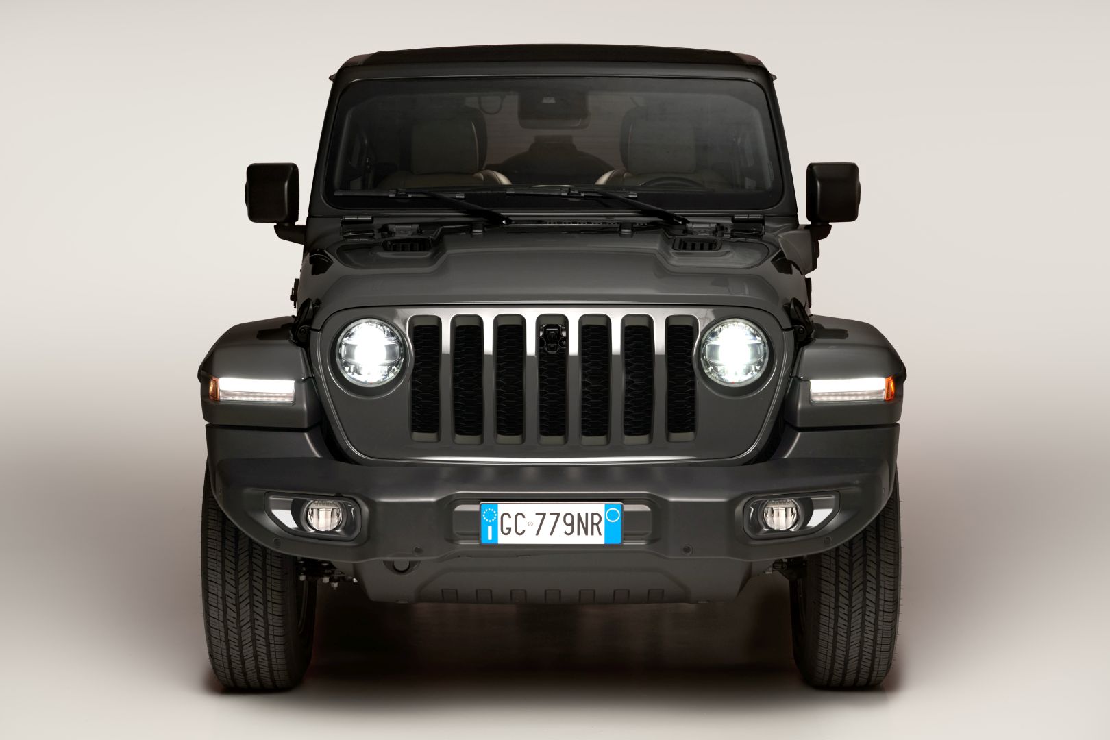 Jeep Wrangler photo 3