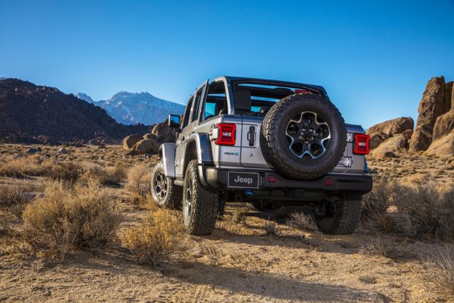 Jeep Wrangler photo 8