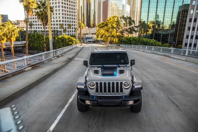 Jeep Wrangler photo 9