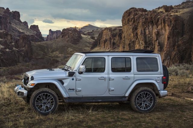 Jeep Wrangler photo 8