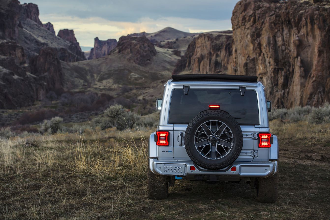 Jeep Wrangler photo 9