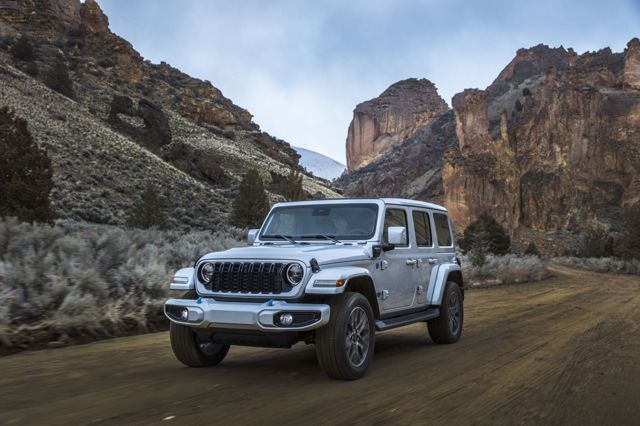 Jeep Wrangler photo 11