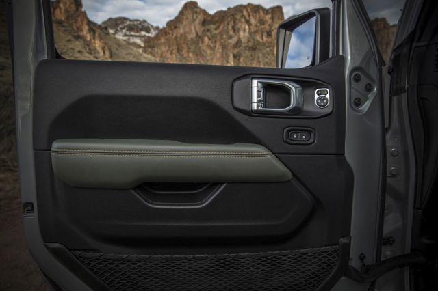 Jeep Wrangler photo 21