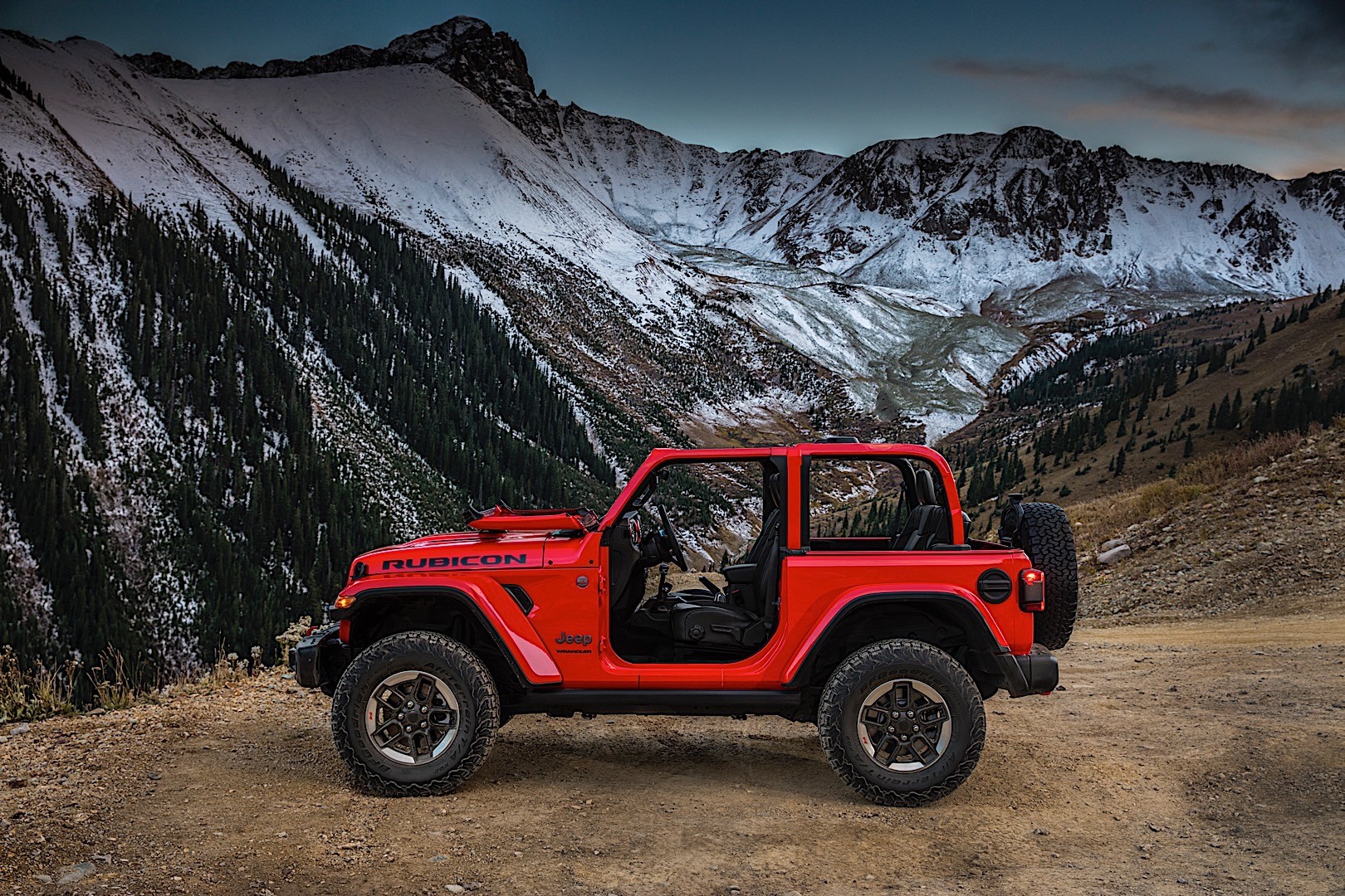 Jeep Wrangler photo 2