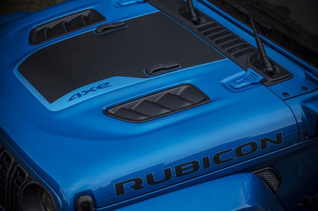 Jeep Wrangler photo 12