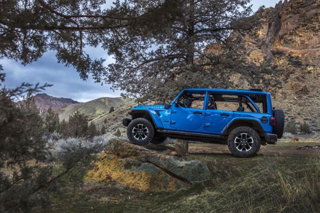 Jeep Wrangler photo 16
