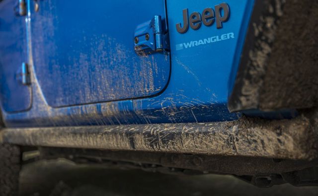 Jeep Wrangler photo 17