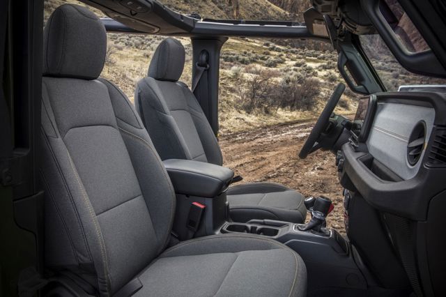 Jeep Wrangler photo 17