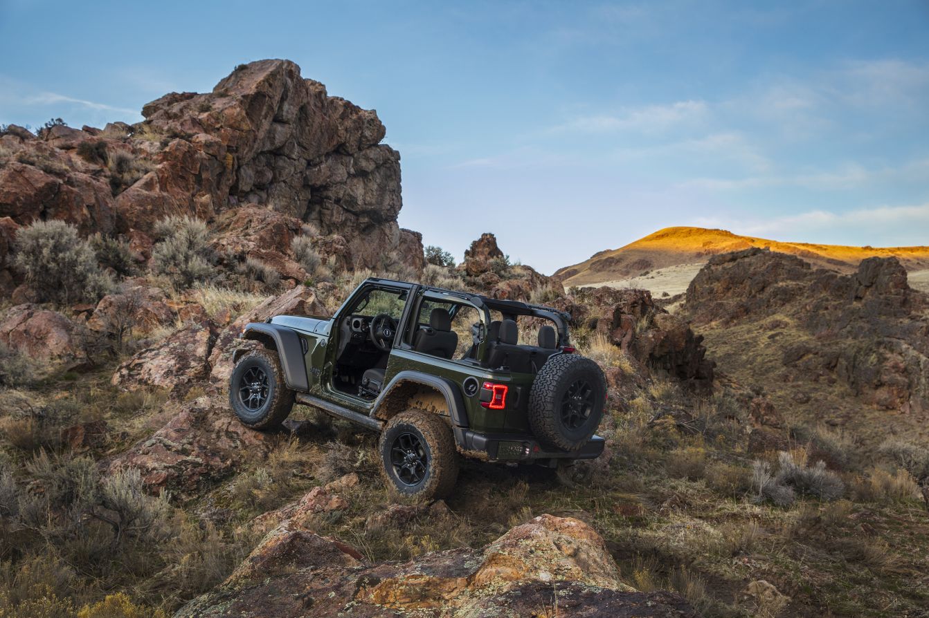 Jeep Wrangler photo 2