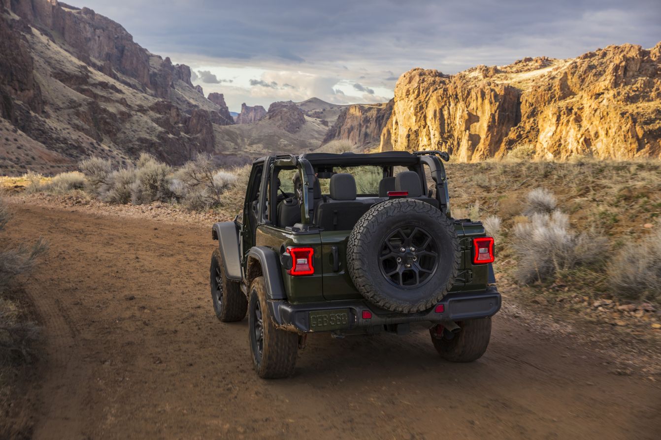 Jeep Wrangler photo 9