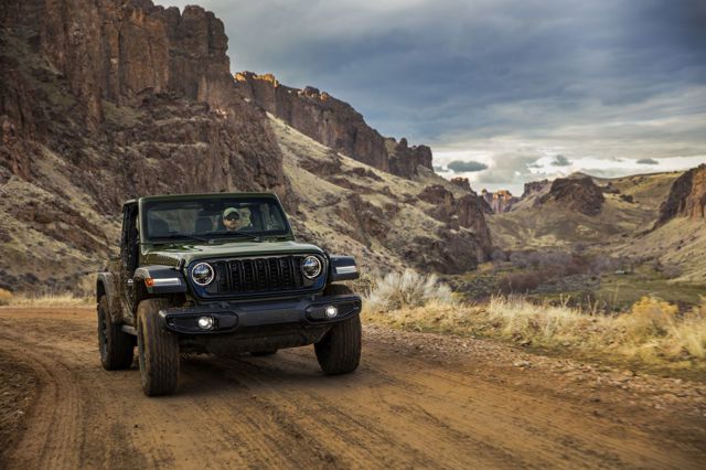 Jeep Wrangler photo 11