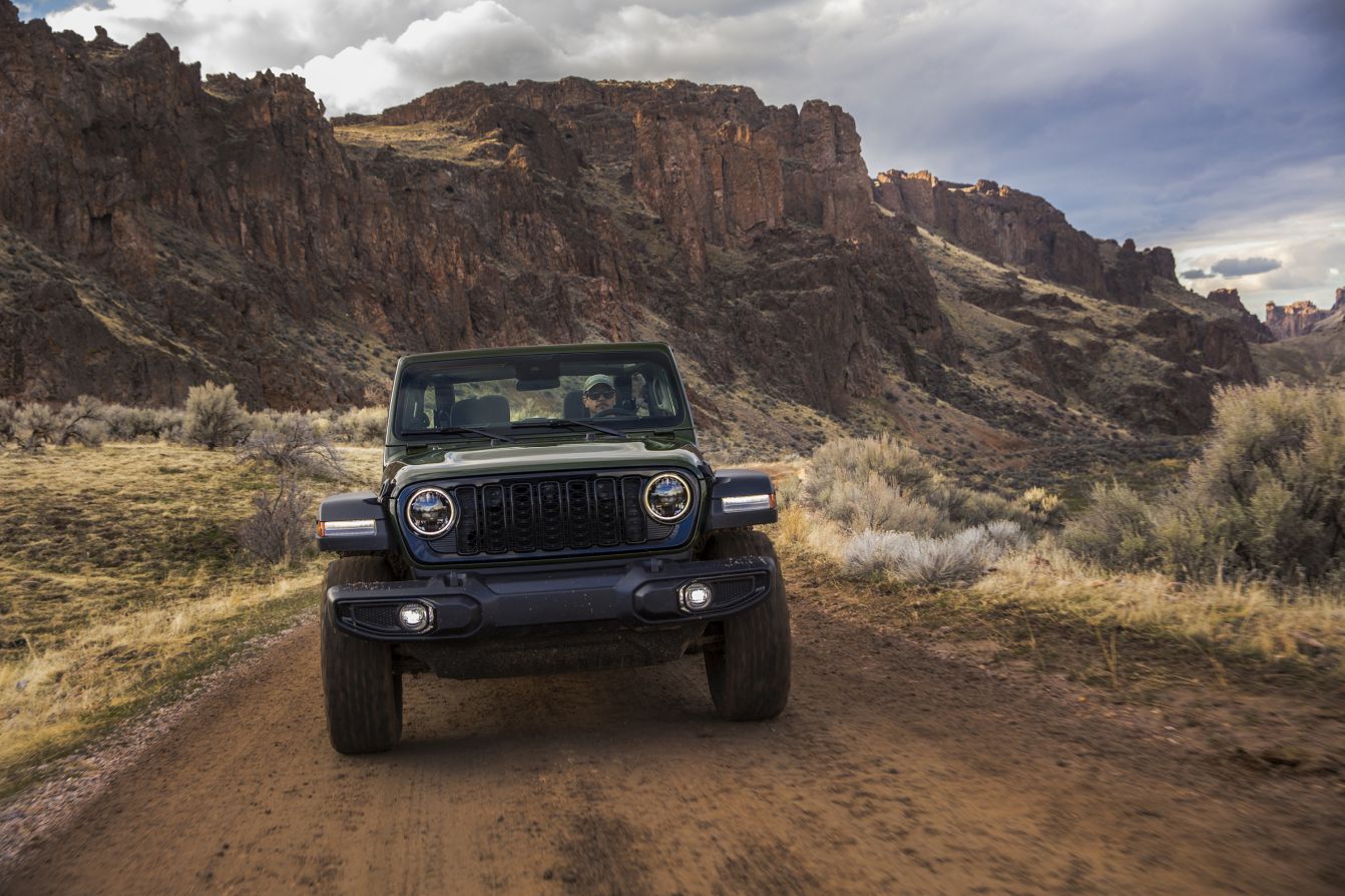 Jeep Wrangler photo 12