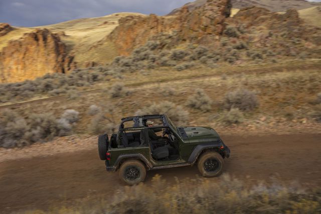 Jeep Wrangler photo 14