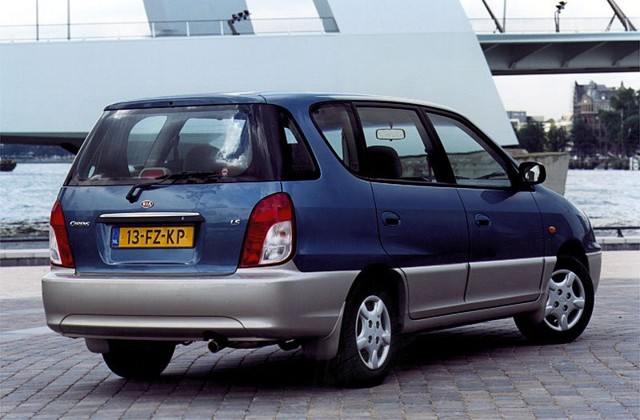 Kia Carens photo 6