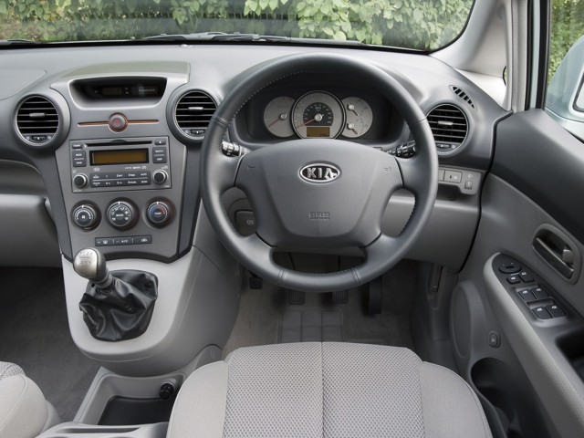 Kia Carens photo 40