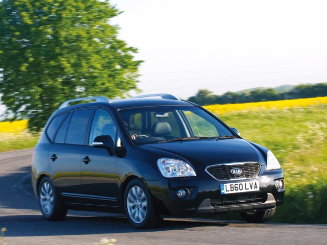 Kia Carens photo 9