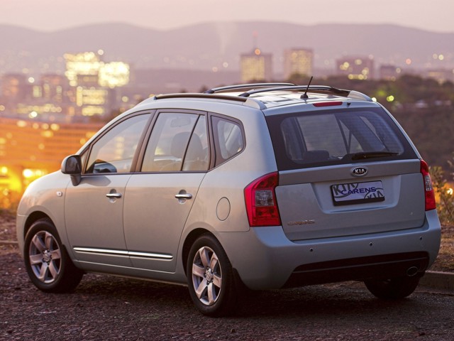 Kia Carens photo 22