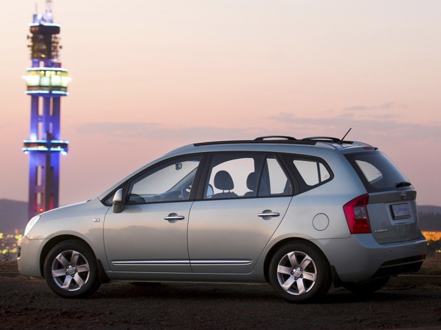 Kia Carens photo 27
