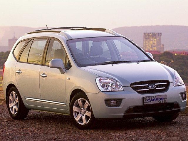 Kia Carens photo 28