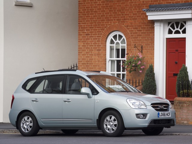 Kia Carens photo 30