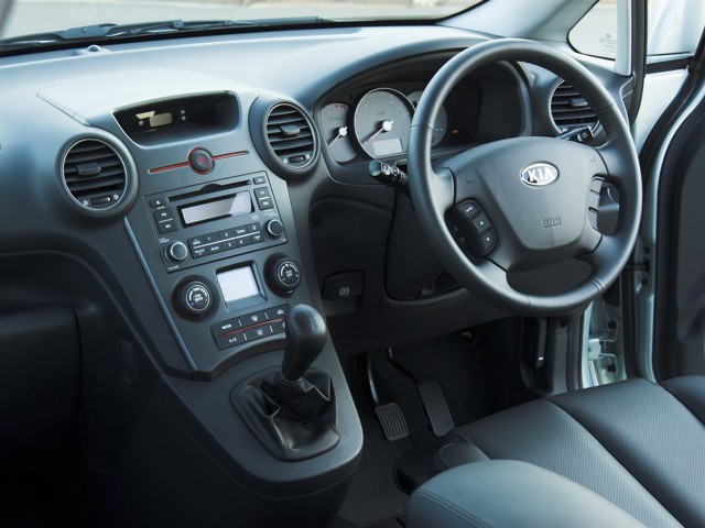 Kia Carens photo 38