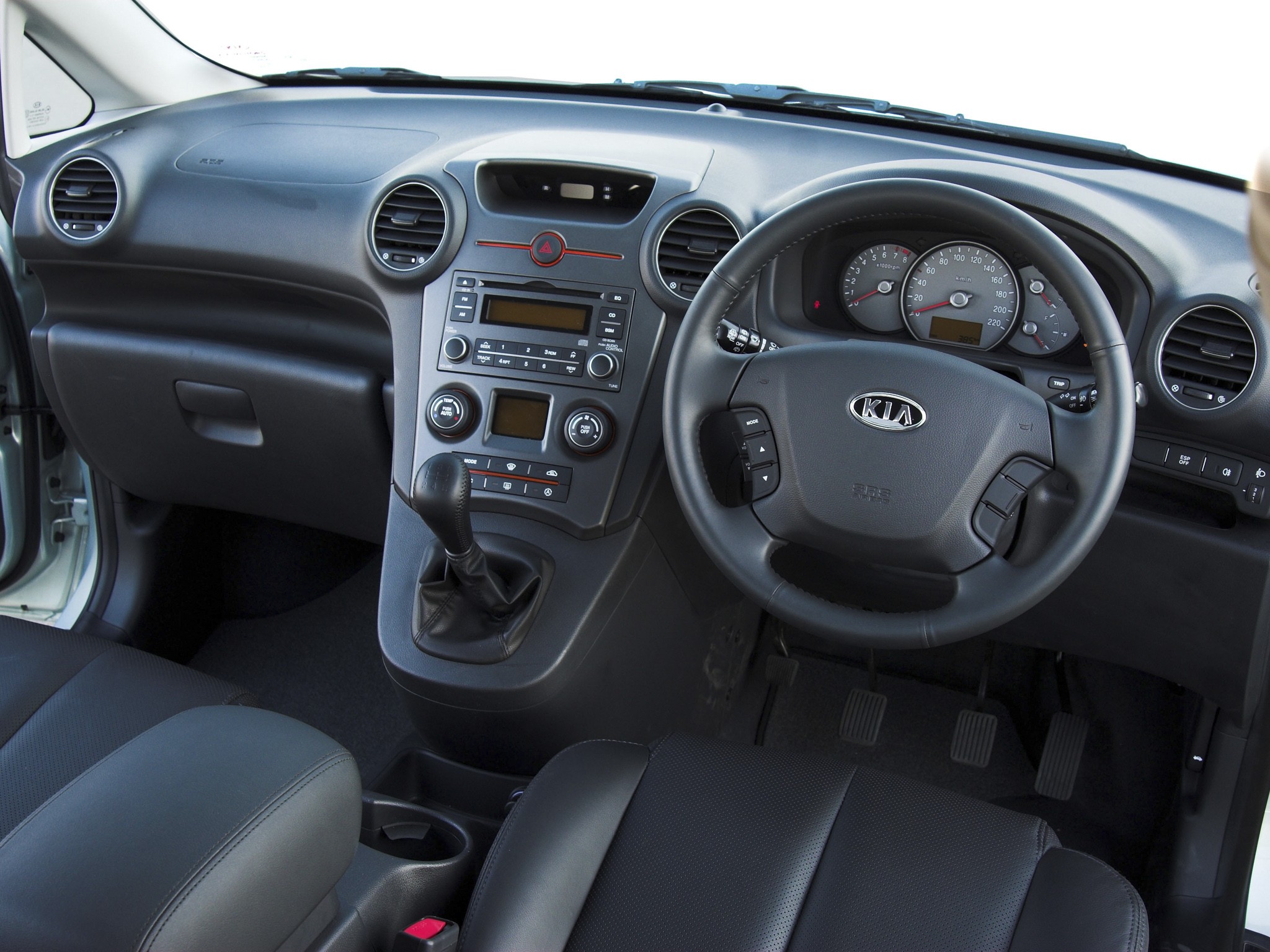 Kia Carens photo 39