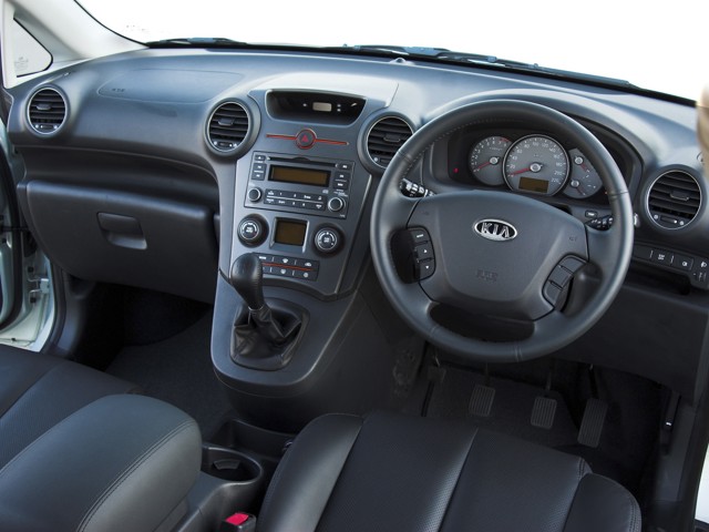 Kia Carens photo 39