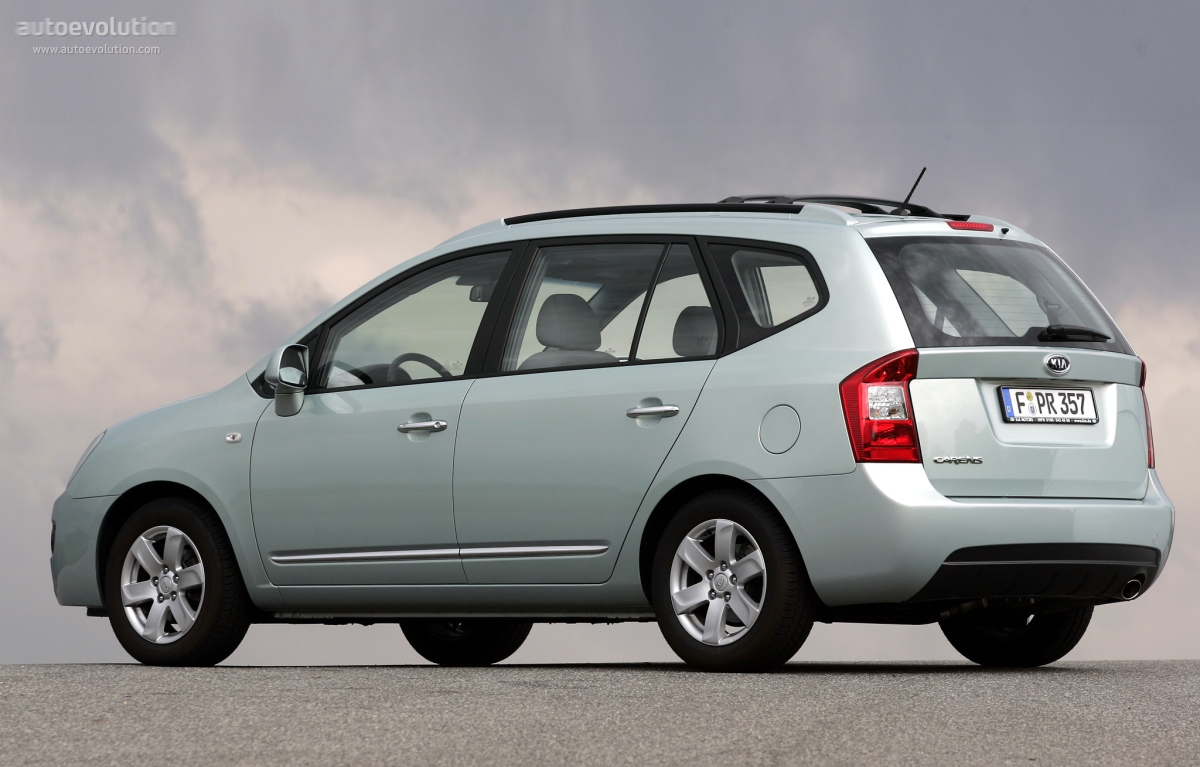 Kia Carens photo 2
