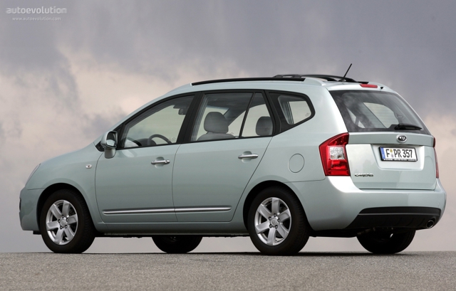 Kia Carens photo 2