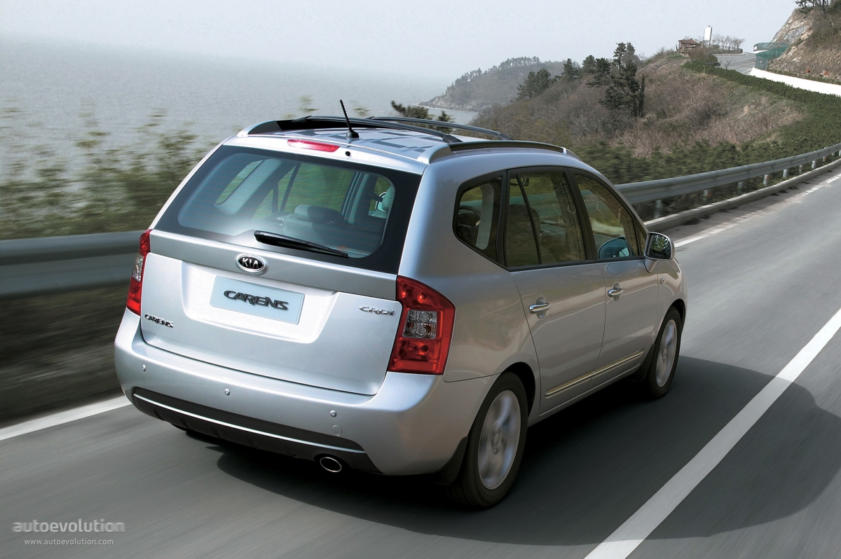 Kia Carens photo 5