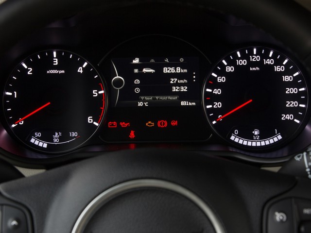 Kia Carens foto 58