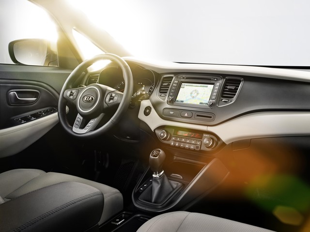Kia Carens foto 61