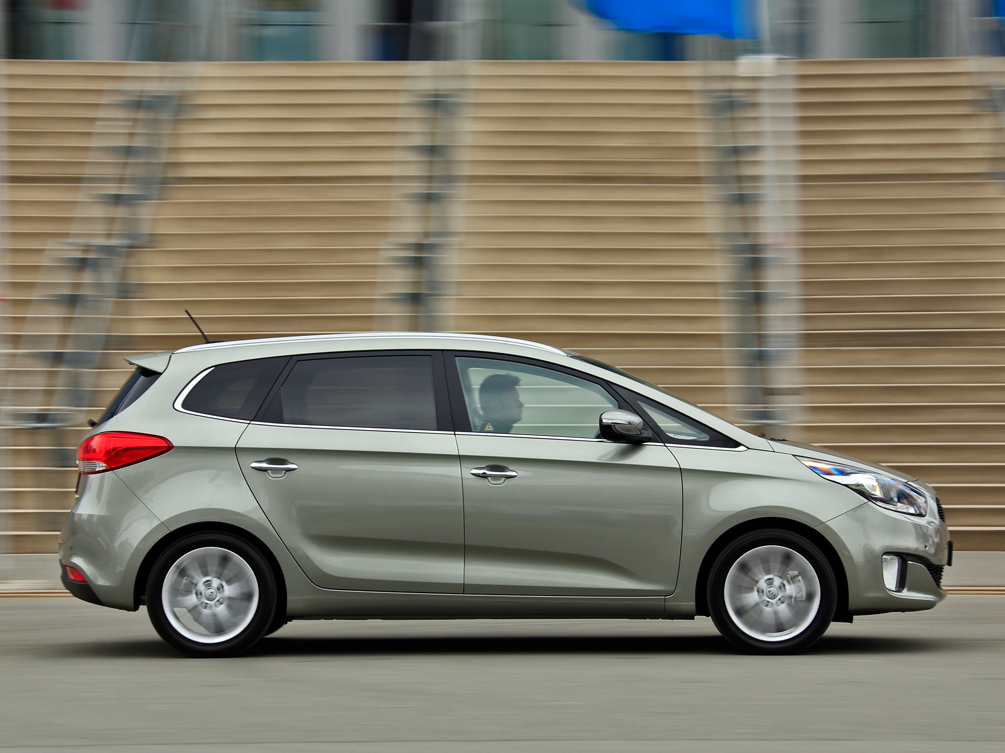 Kia Carens photo 11